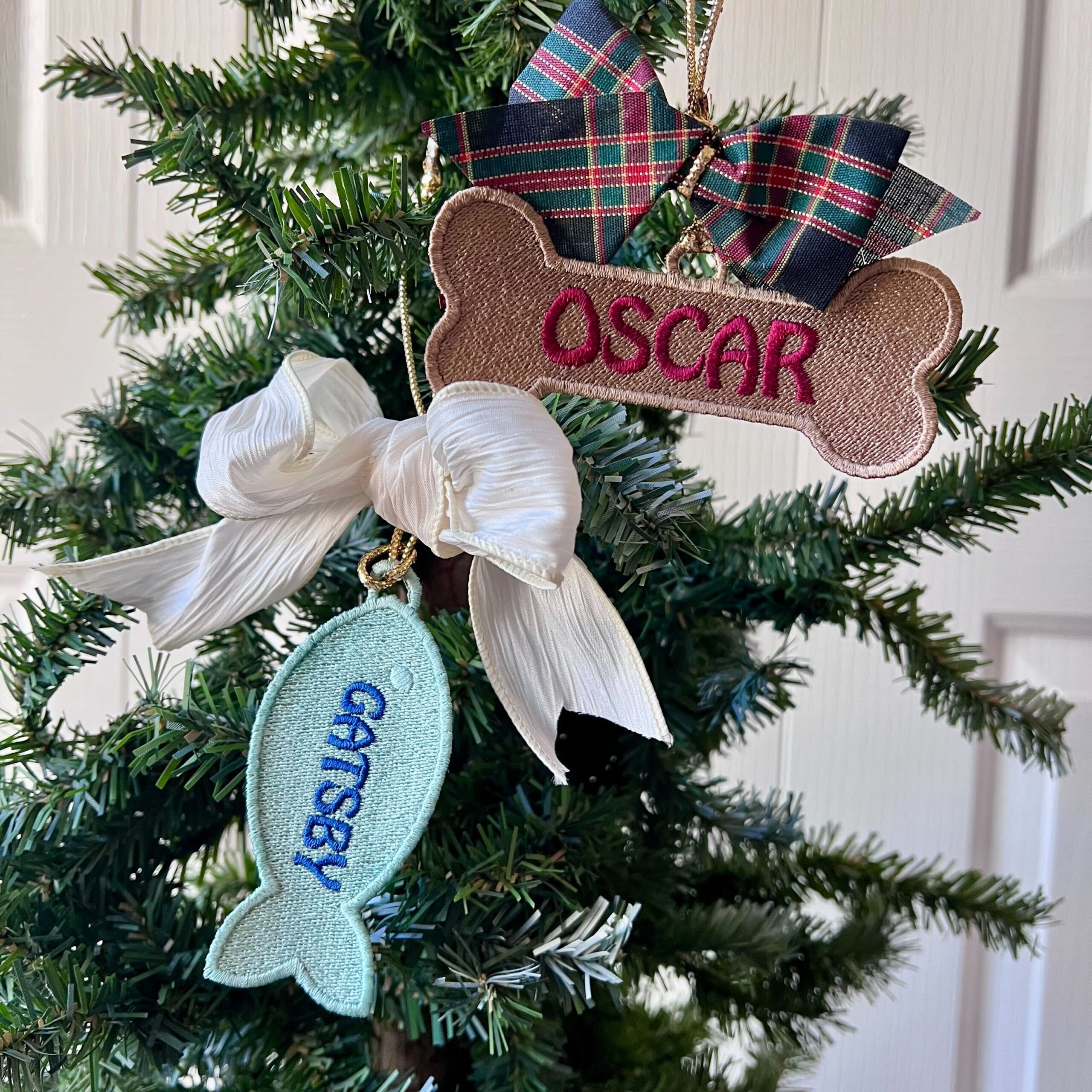 Free Customizable Ornament for your Pets